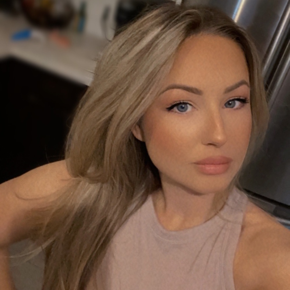 Meet your Posher, Kelli